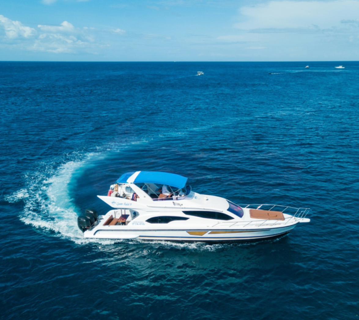 FULL DAY TO NUSA PENIDA-Q18 YACHT (15-17 PERSON)