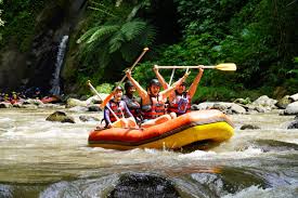 WHITE WATER RAFTING