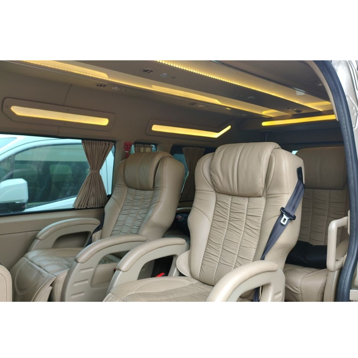 LUXURY VAN